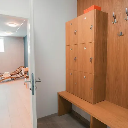 101 Apartment *