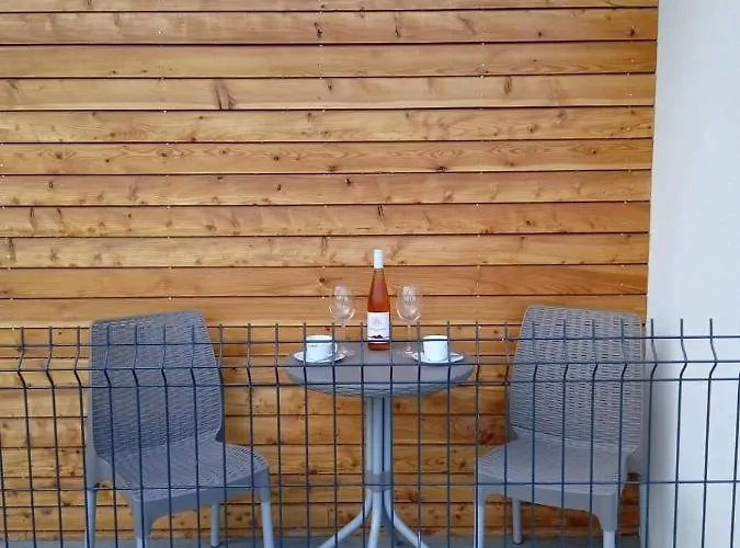 Διαμέρισμα 101 *